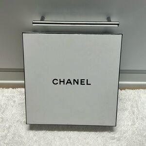 CHANEL N5 fragrance makeup box